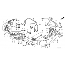 Rear combination light/re ar fender