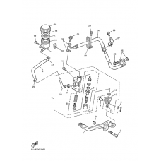 Rear master cylinder