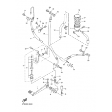 Rear master cylinder