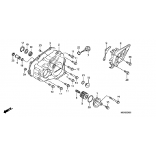 L. crankcase cover