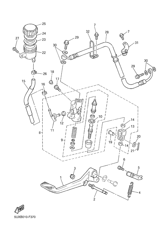 Rear master cylinder