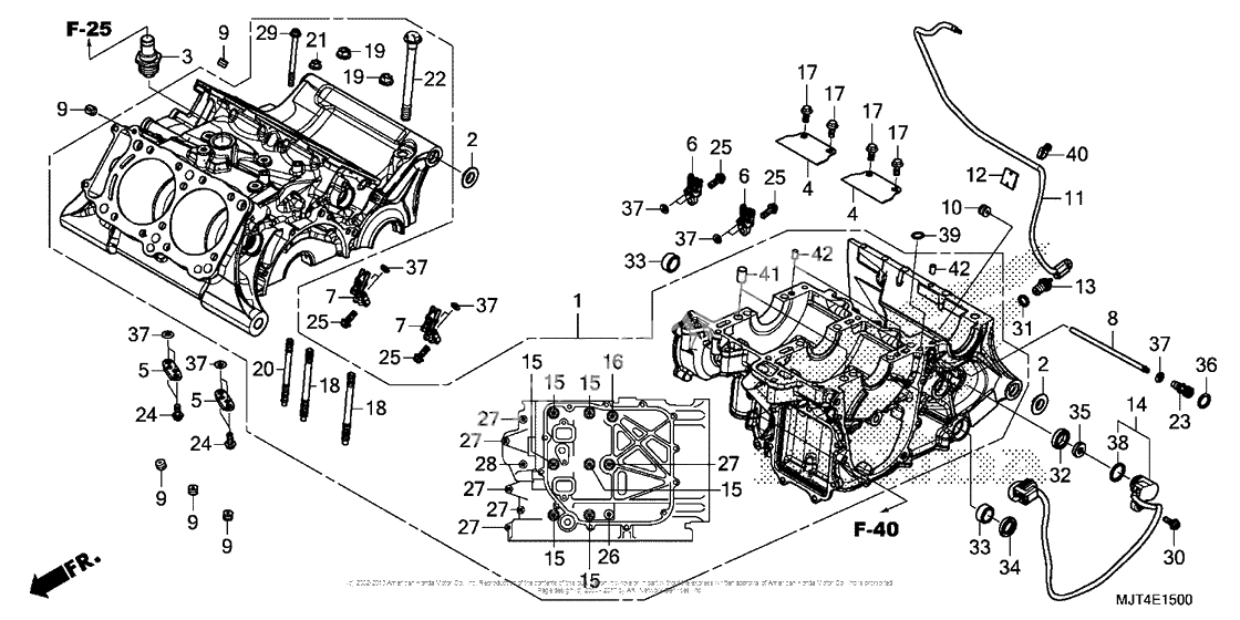 Картер двигателя