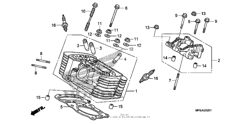 Rear cylinder head